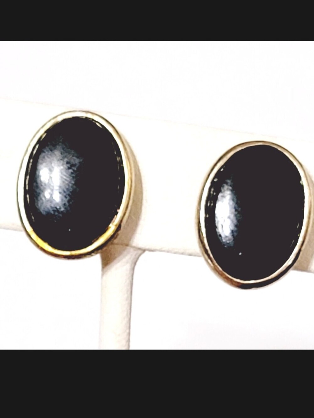 Vintage Oval Lucite Black Earrings Mid-century‎  Gold-tone  Screw Back sb-54